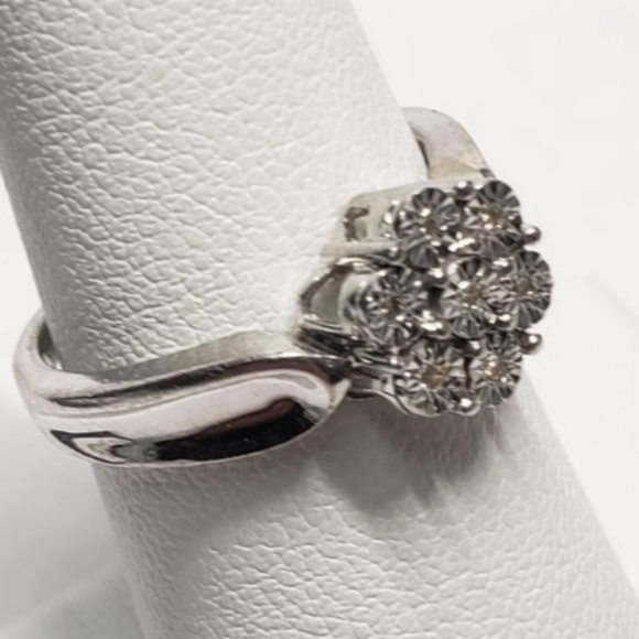 Silver Diamond Ring FINAL PRICE - Picture 3 of 3